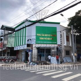 LedTTSg-du-an-thi-cong-mat-dung-alu-bang-hieu-TrungTamDVCongIch-TPBienHoa-02